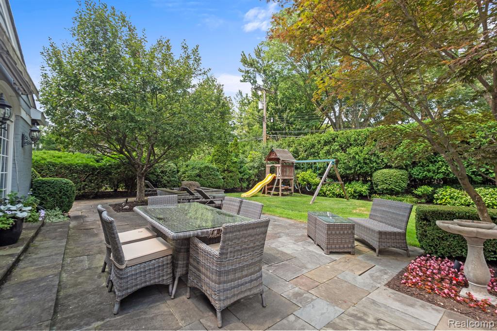 3390 Burning Bush Road, Bloomfield Hills, MI 48301 — Photo 48