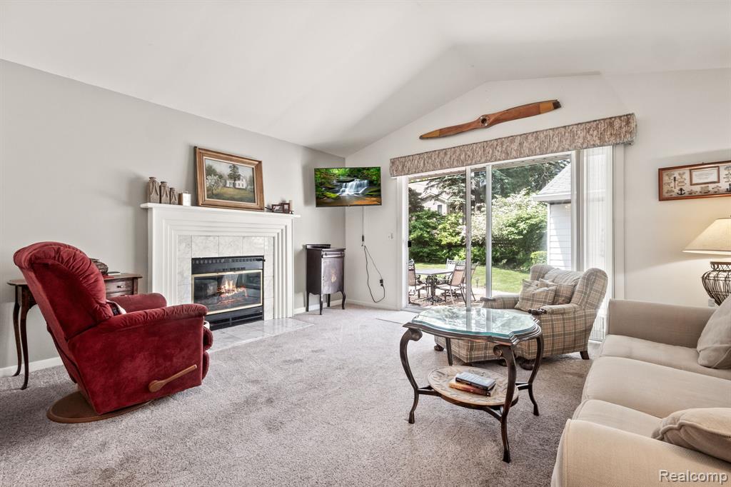 2420 Garland Street, Keego Harbor, MI 48320 — Photo 12