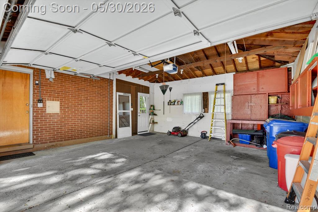 721 Robbinann Drive, Waterford, MI 48328 — Photo 34