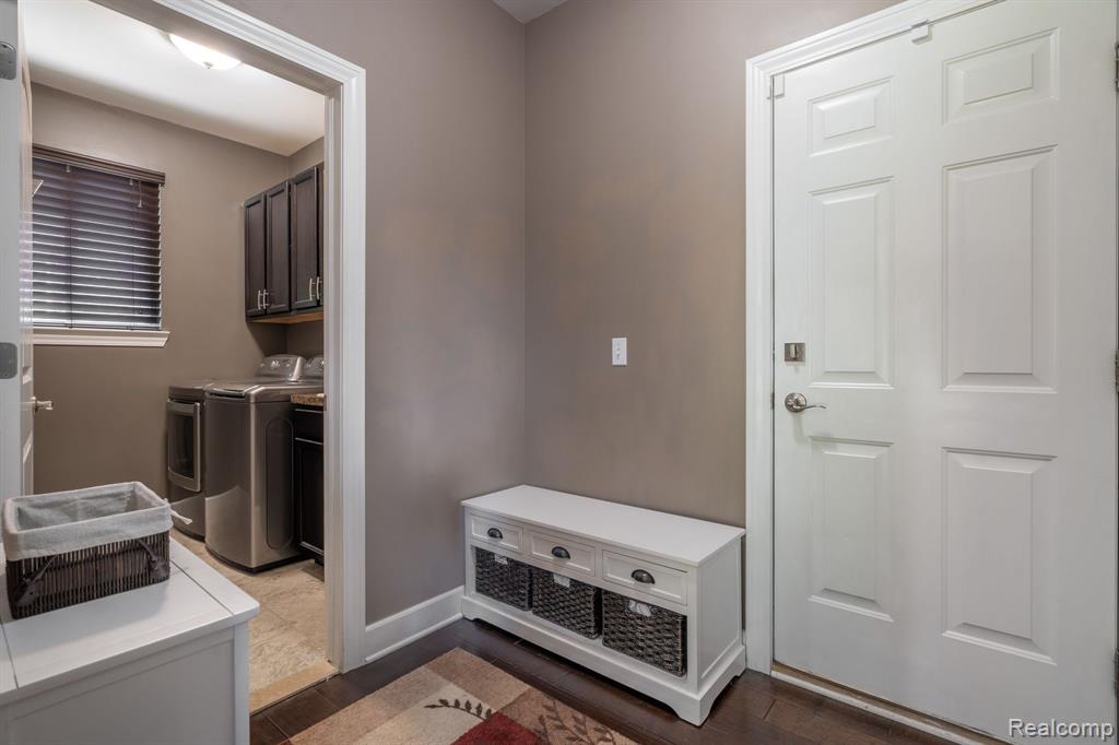 5657 GOLF POINTE Drive, Clarkston, MI 48348 — Photo 33
