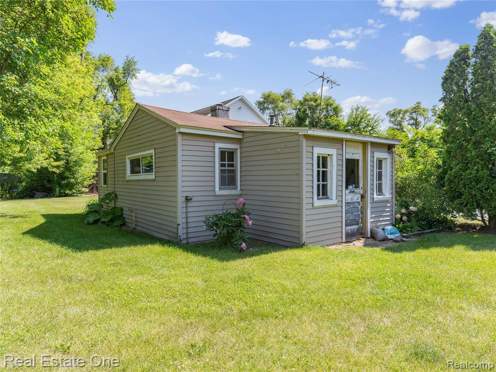 5065 Girard Drive, Pinckney, MI 48169 — Photo 6