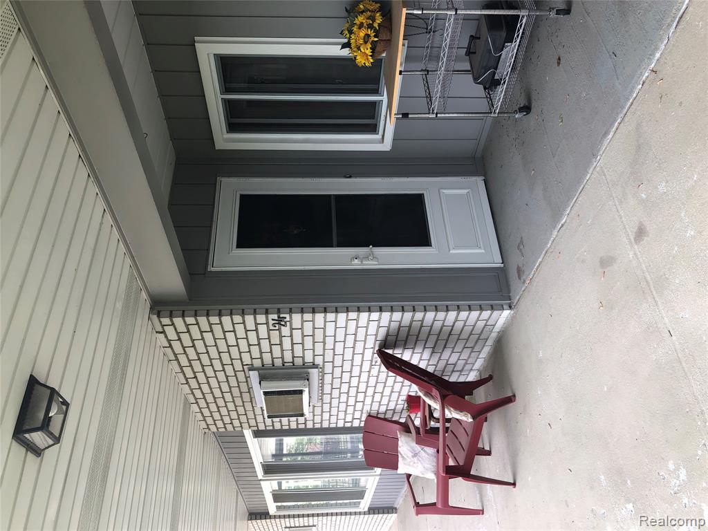 3421 Hillside Drive, 24, Royal Oak, MI 48073 — Photo 9