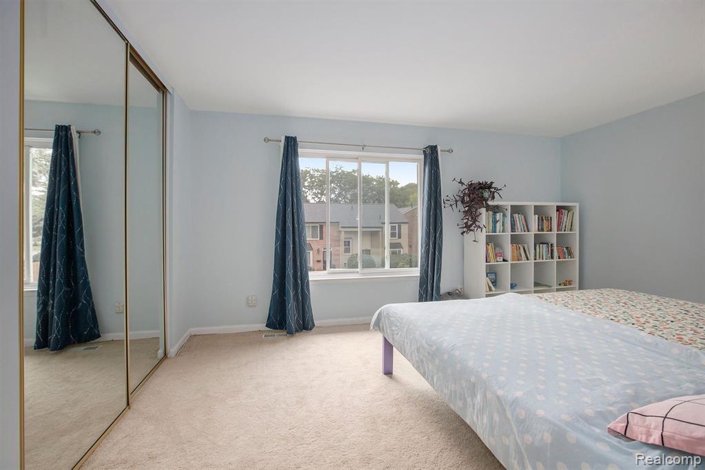 3481 BURBANK Drive, Ann Arbor, MI 48105 — Photo 12