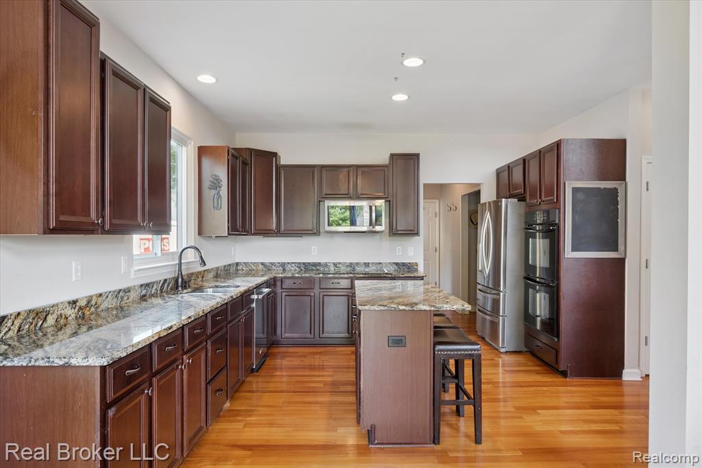 8567 Hummingbird, Commerce Twp, MI 48382 — Photo 16
