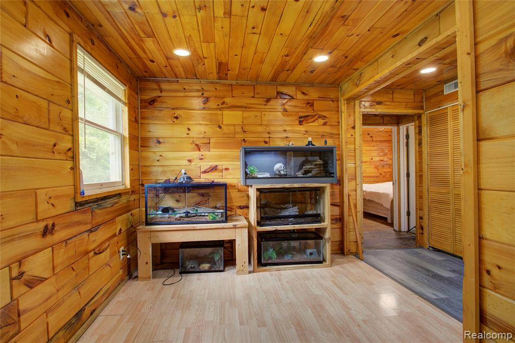 1906 Banner Road, Saginaw, MI 48601 — Photo 22