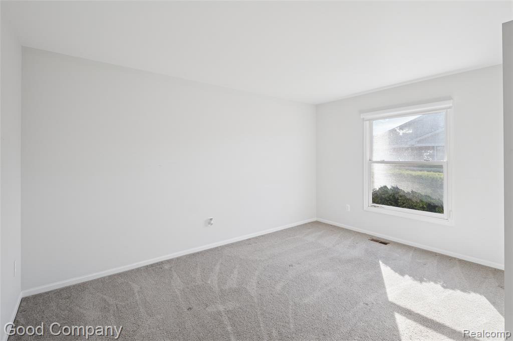 9200 North Drive, Saint Clair Shores, MI 48082 — Photo 15