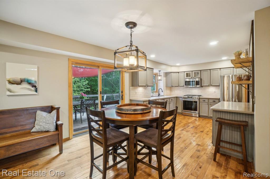 11175 SAND CRANE Way, South Lyon, MI 48178 — Photo 12
