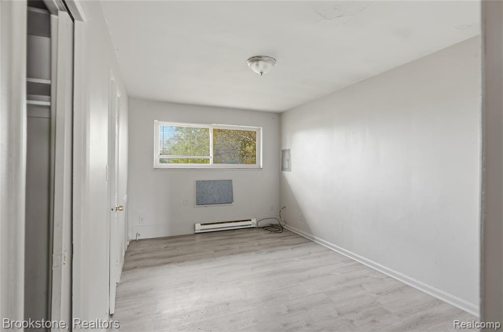 9439 Chalmers Street, Detroit, MI 48213 — Photo 12