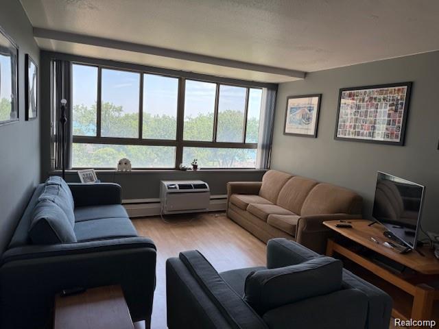 8900 E Jefferson Avenue, 916, Detroit, MI 48214 — Photo 2