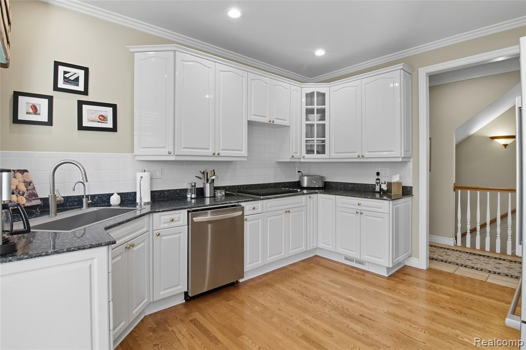 2879 Hastings Court, Oakland, MI 48306 — Photo 10