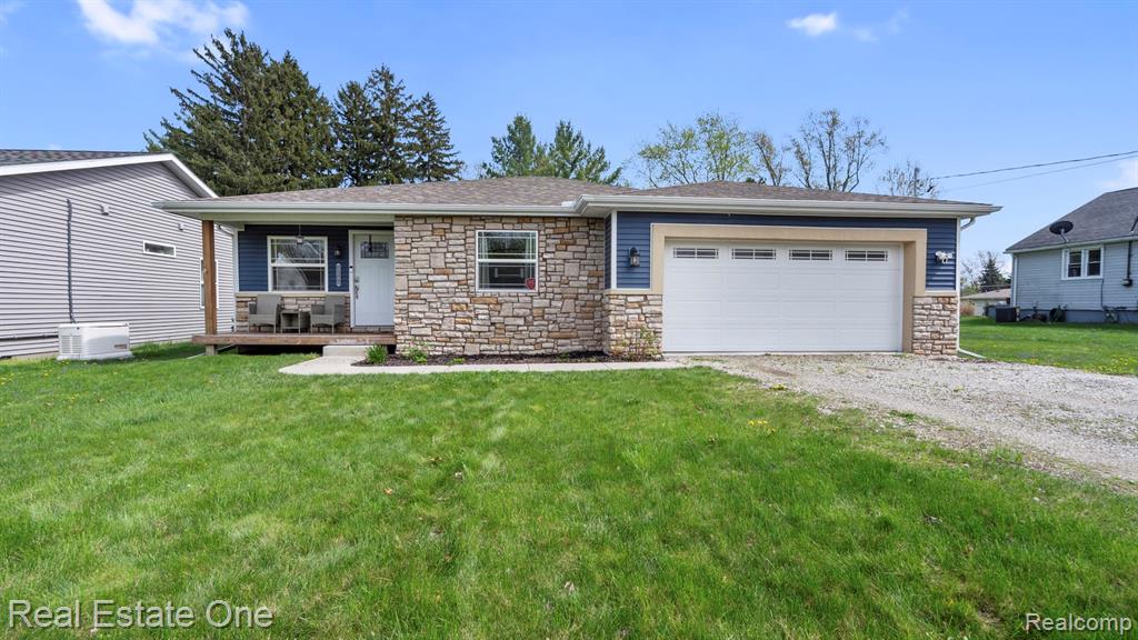 15586 Pine Street, Monroe, MI 48161 — front exterior