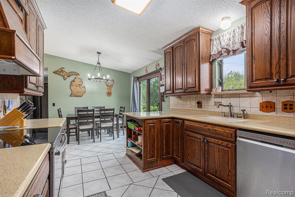 808 S Dow Road, MI 48661 — Photo 8