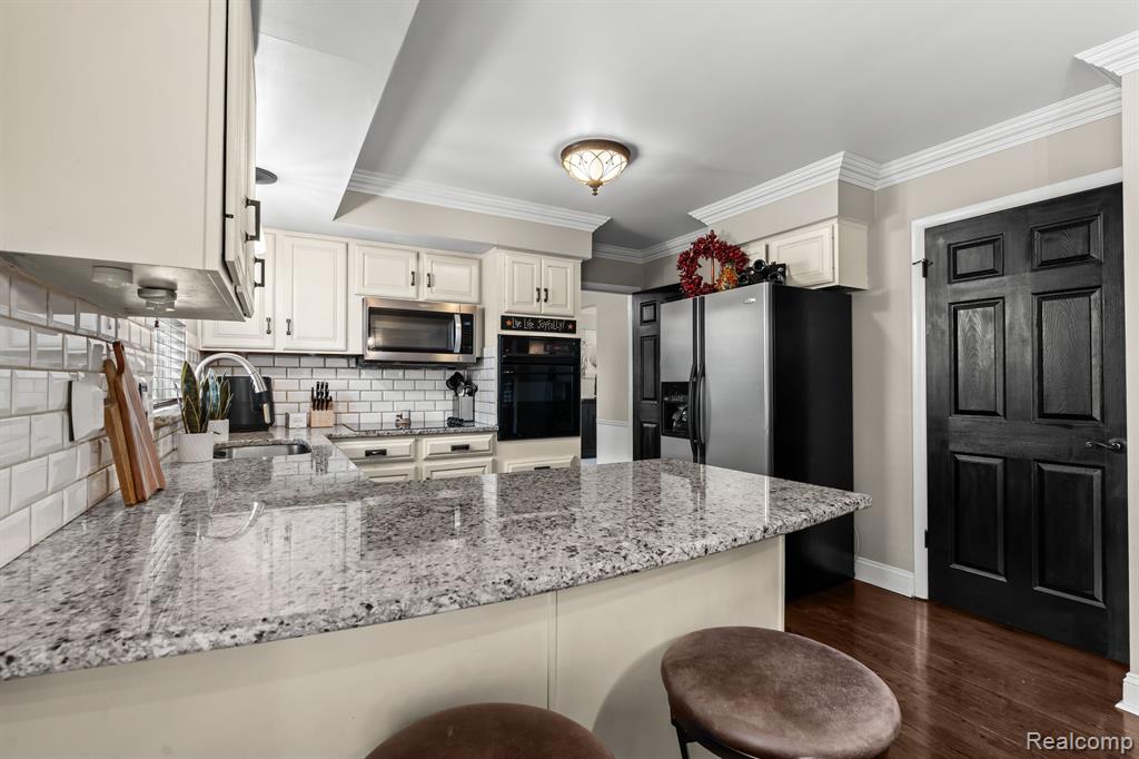 856 THORNTREE, Bloomfield Hills, MI 48304 — Photo 14