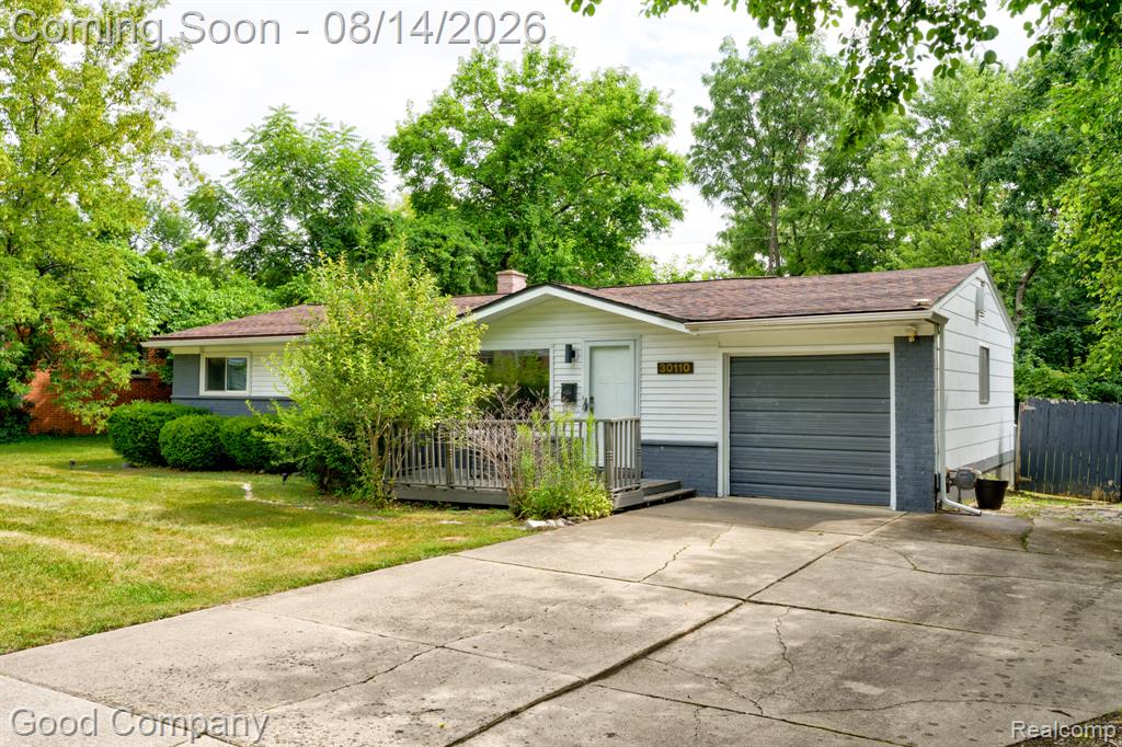30110 Fairfax Street, Southfield, MI 48076