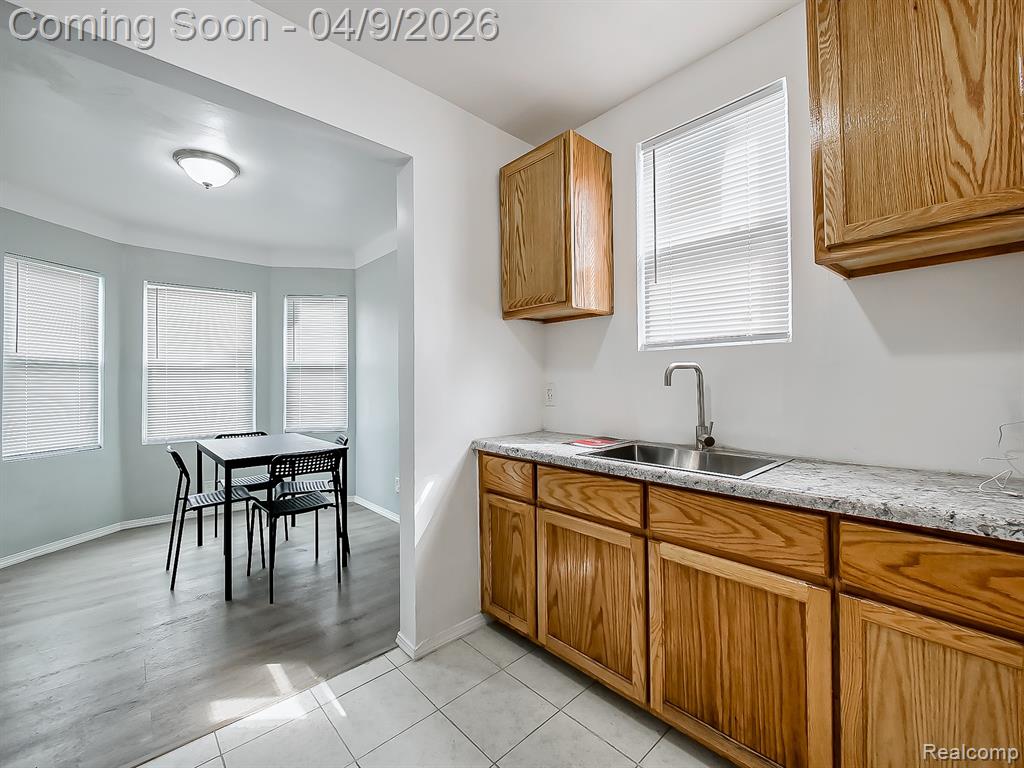 9163 Winthrop Street, Detroit, MI 48228 — Photo 6