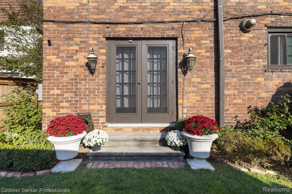 42 Cranford Lane, Grosse Pointe, MI 48230 — Photo 52
