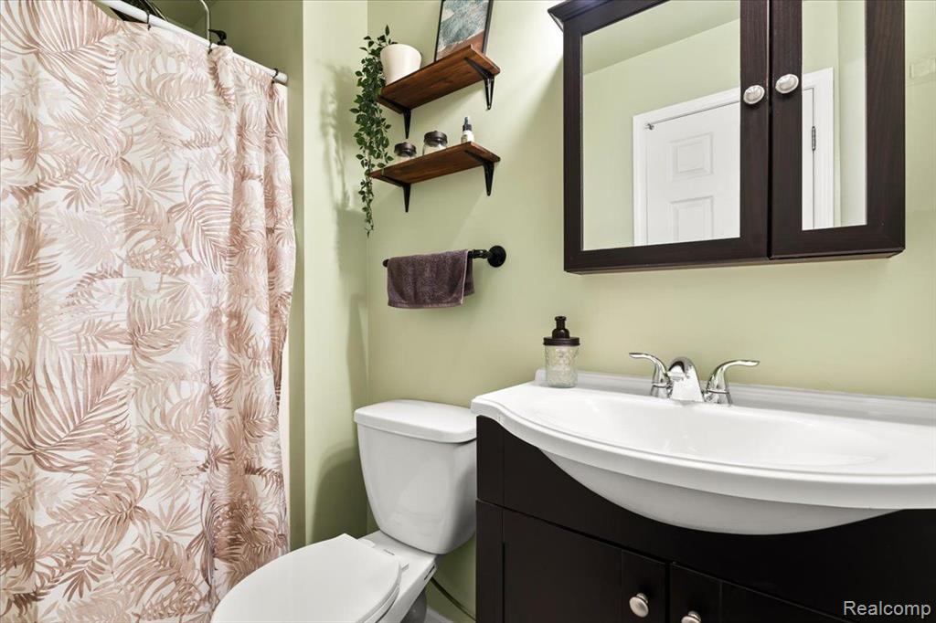 7247 SPY GLASS Lane, Ypsilanti, MI 48197 — Photo 24