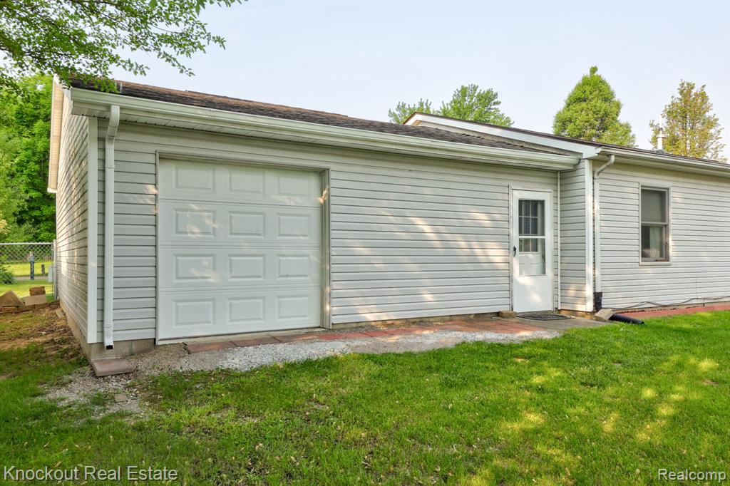 966 Athletic Street, Vassar, MI 48768 — Photo 33