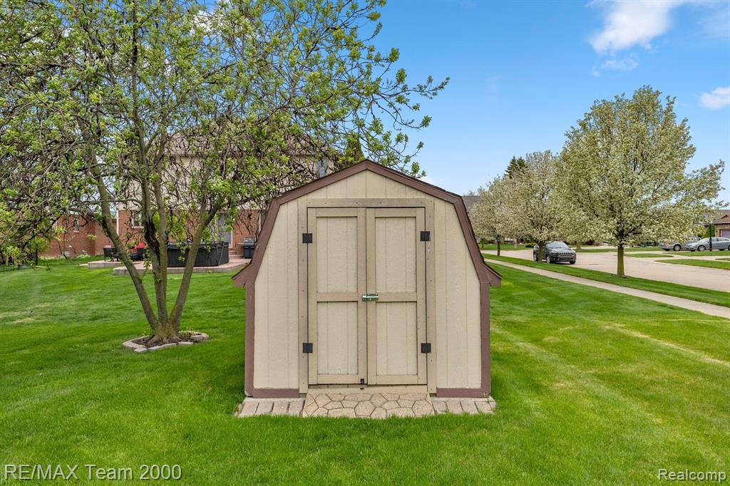 53095 WINDHAM Drive, Chesterfield, MI — Photo 42