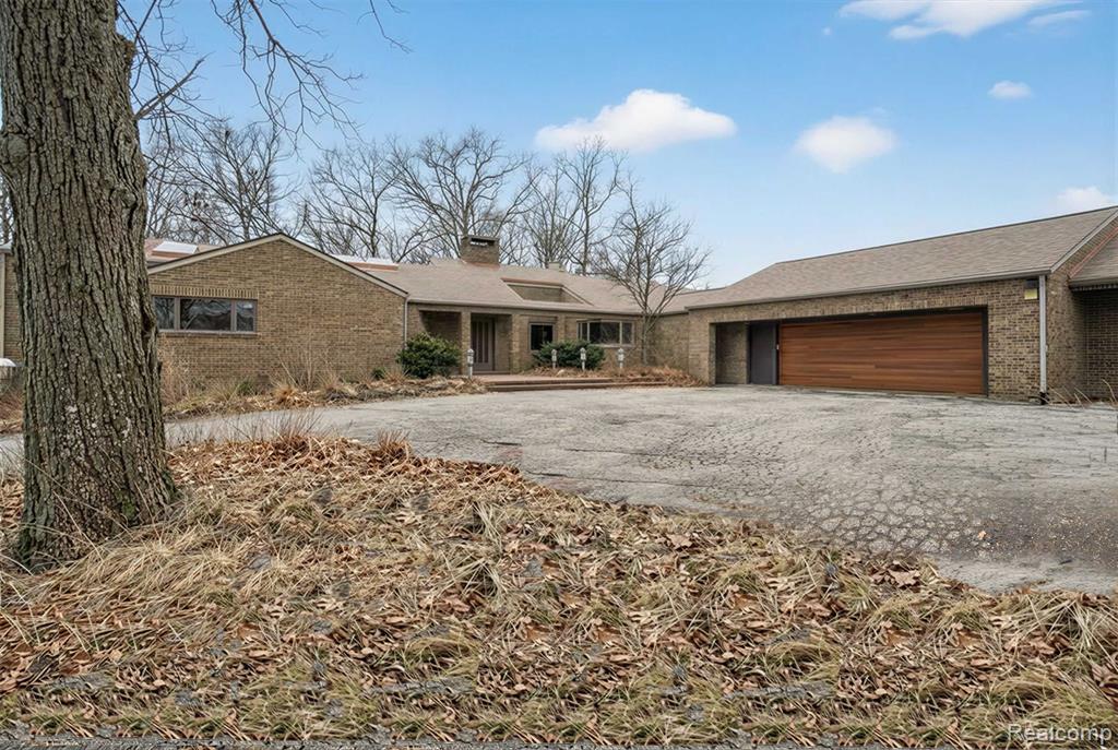 2551 Patterson Lake Road, Pinckney, MI 48169 — Photo 7