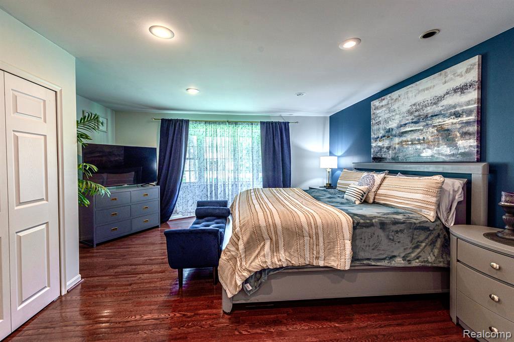 6861 N CLUNBURY Road, West Bloomfield, MI — Photo 17