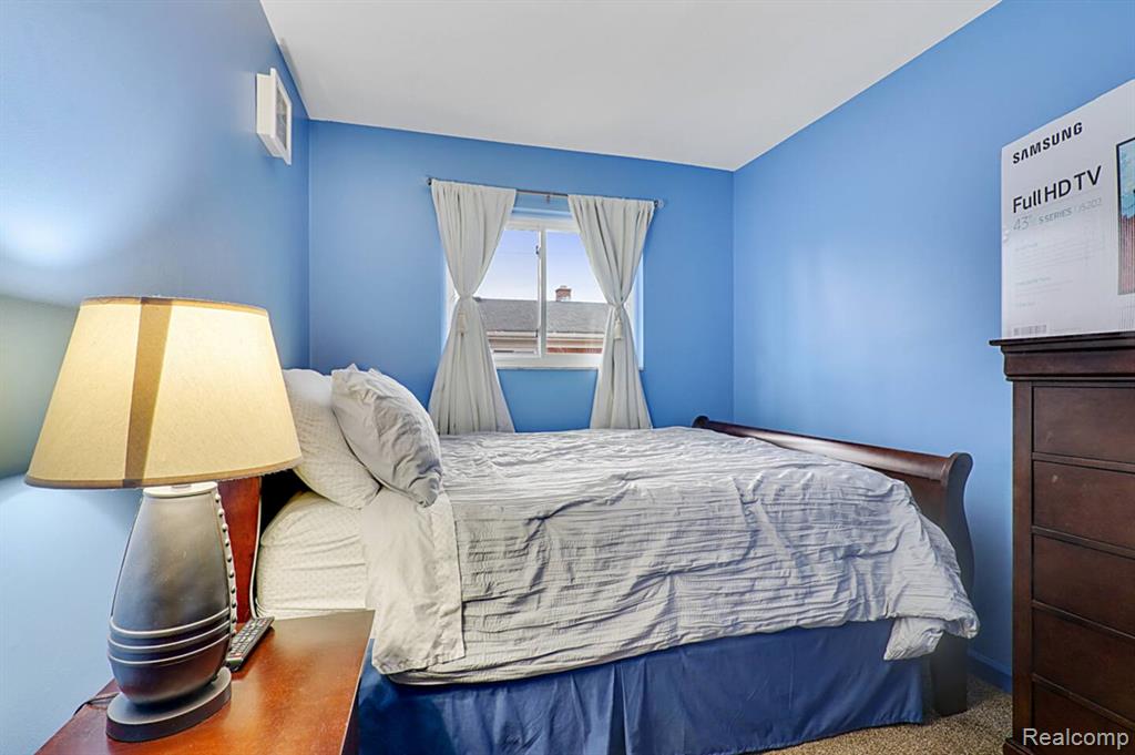 26387 N Alden Street N, Madison Heights, MI 48071 — Photo 21