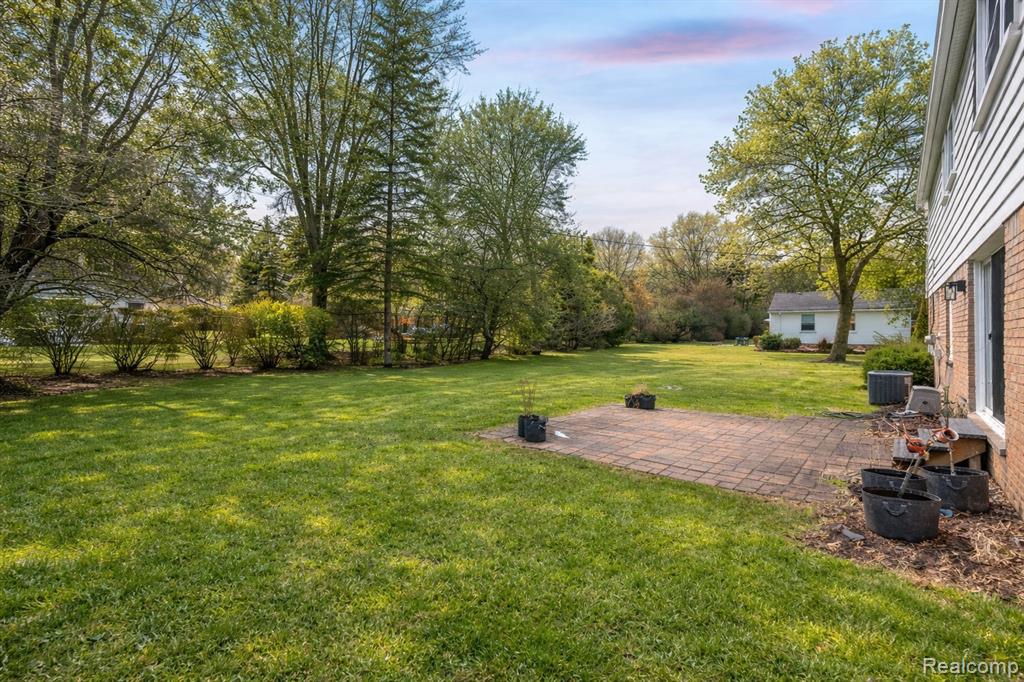 5738 Pebbleshire Road, Bloomfield Hills, MI 48301 — Photo 29