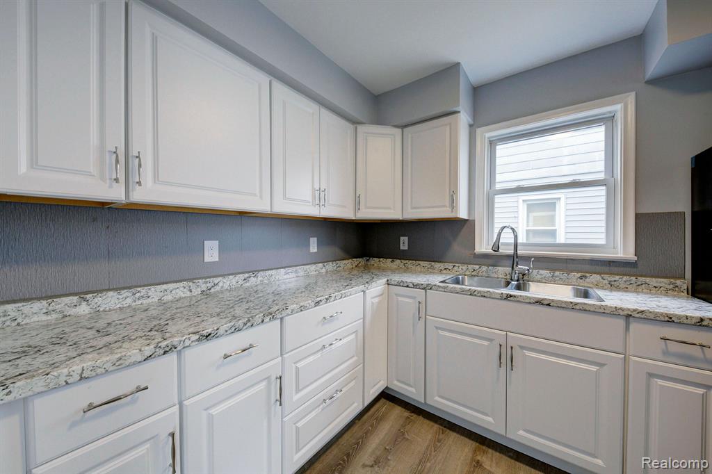 21425 MITCHELLDALE Avenue, Ferndale, MI 48220 — Photo 5