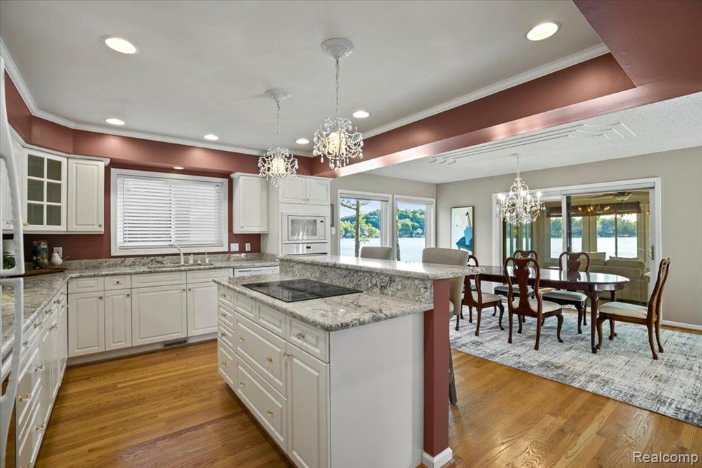 3979 LOTUS Drive, Waterford, MI 48329 — Photo 25