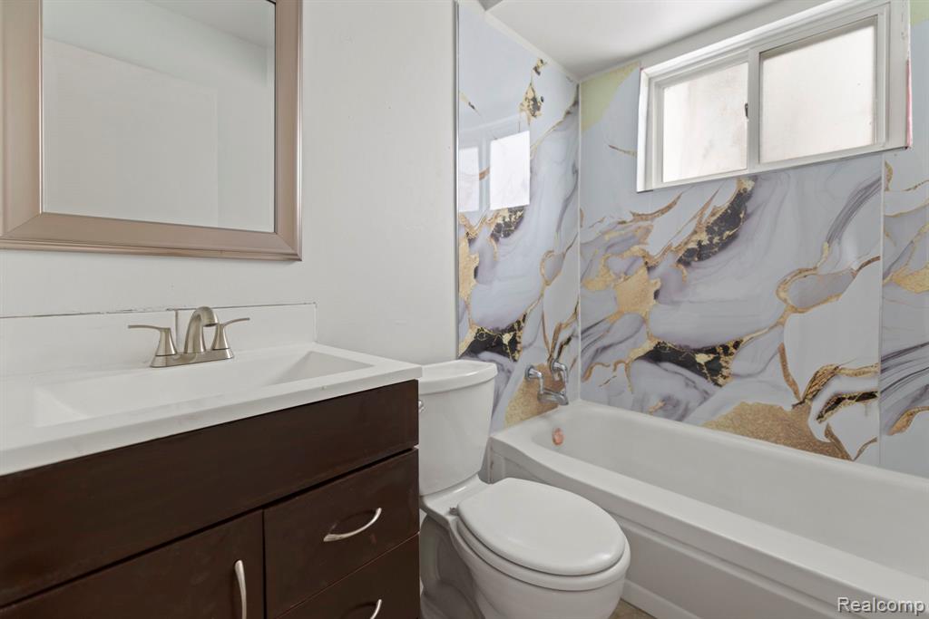 6039 N Silvery Lane, Dearborn Heights, MI 48127 — Photo 15