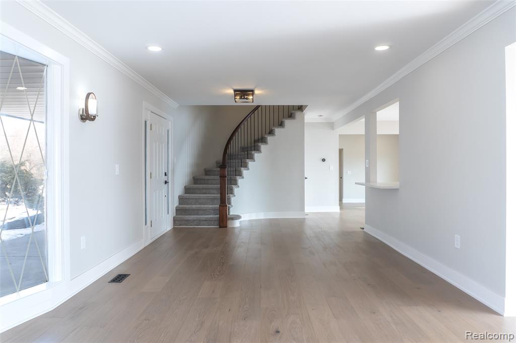 54832 Blue Cloud Drive, Utica, MI 48315 — Photo 10
