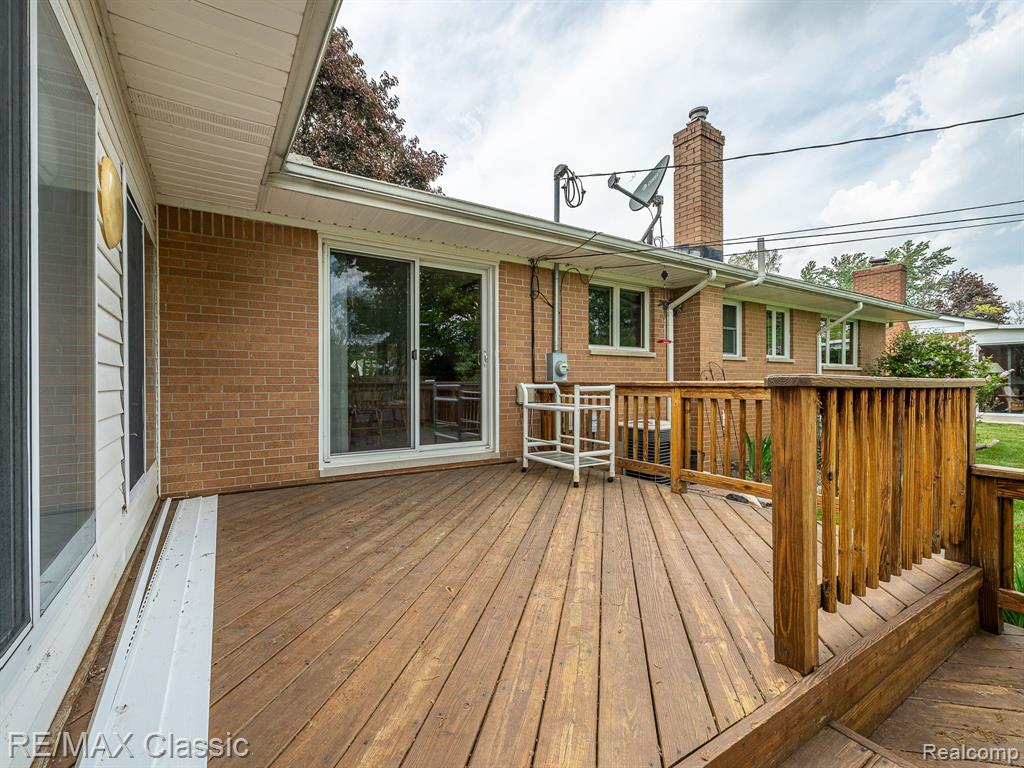 11789 Julia Drive, Whitmore Lake, MI 48189 — Photo 32