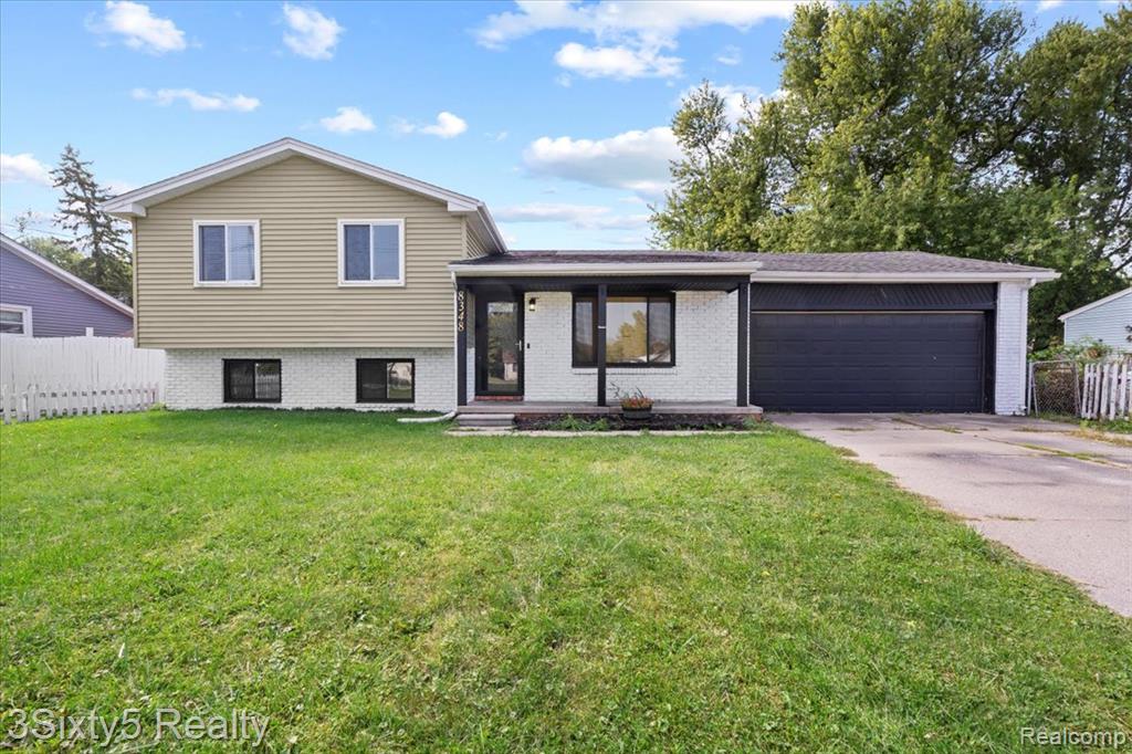 8348 N Dixie Highway, Newport, MI 48166 — front exterior