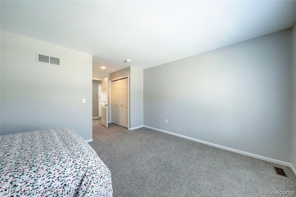 6083 Village Court, Clarkston, MI — Photo 54