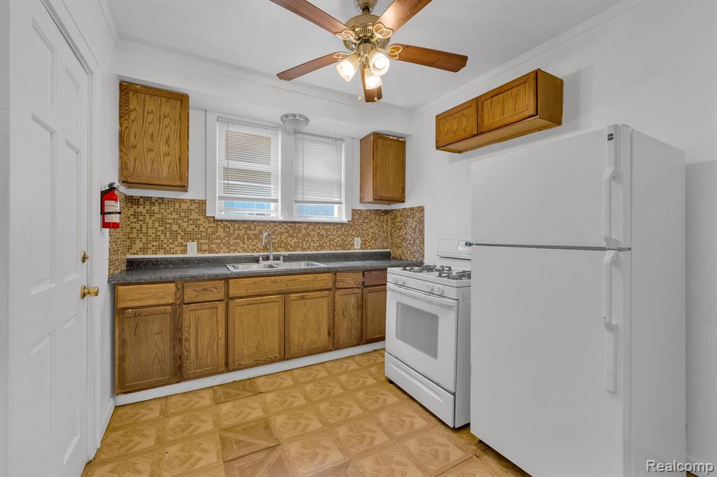 16147 Snowden Street, Detroit, MI 48235 — Photo 18