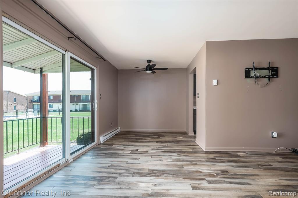 1900 River Road, E 2, Marysville, MI 48040 — Photo 9