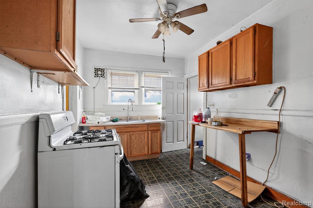 6536 Firwood Street, Detroit, MI 48210 — Photo 5