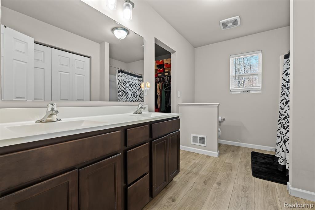 42884 FREDERICK, Van Buren, MI 48111 — Photo 15
