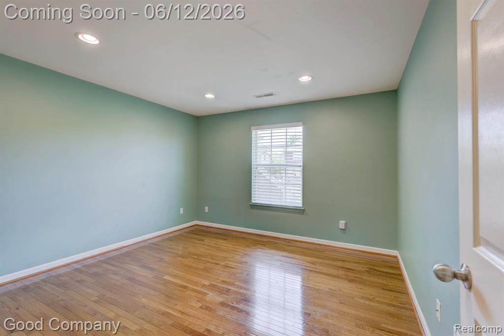 29941 Fox Run Circle, Warren, MI 48092 — Photo 21