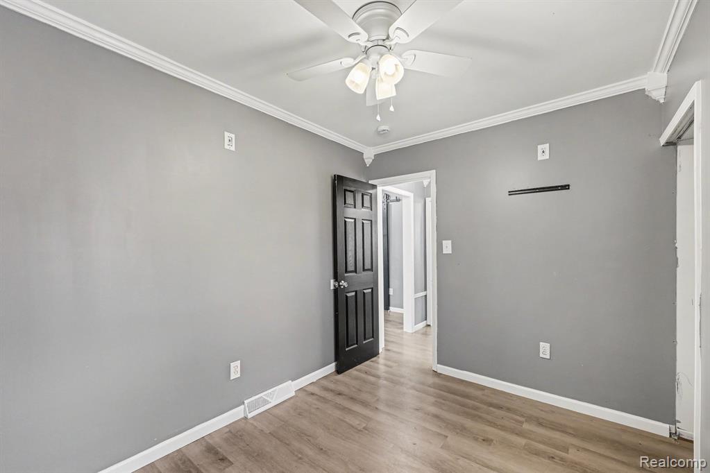 925 Kenilworth Avenue, Pontiac, MI 48340 — Photo 13