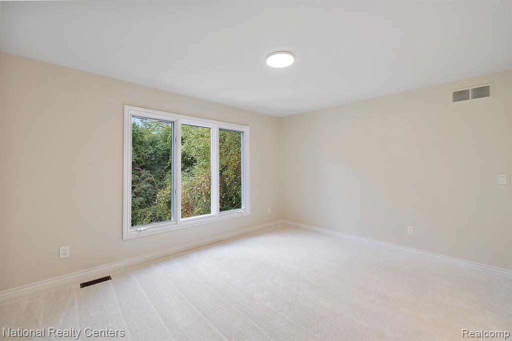 30055 FOREST Drive, Franklin, MI 48025 — Photo 41