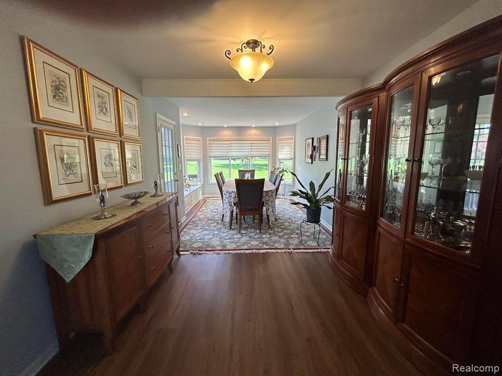 1427 N SILO RIDGE Drive, Ann Arbor, MI 48108 — Photo 4