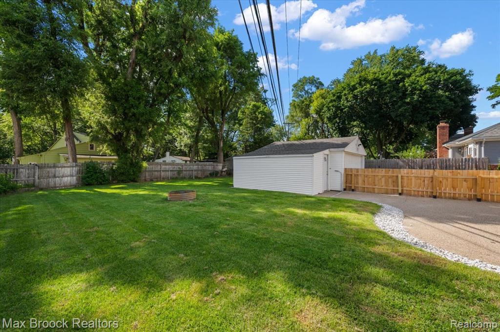 48023 Rex Street, Utica, MI 48317 — Photo 36