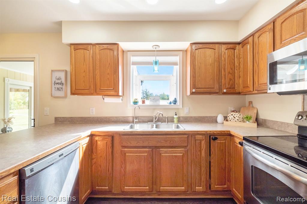6273 Hill Road, Swartz Creek, MI 48473 — Photo 8