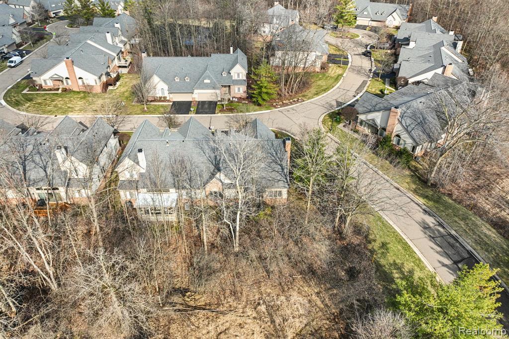 7366 Crackling Creek Circle, 1, West Bloomfield, MI — Photo 40