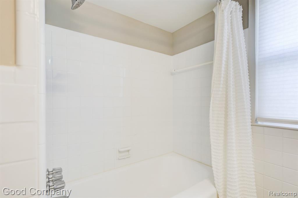 602 N Vermont Avenue, Royal Oak, MI 48067 — Photo 24