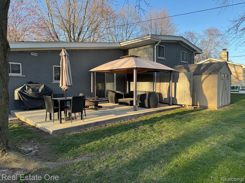 8477 CHURCH Road, Grosse Ile, MI 48138 — Photo 28