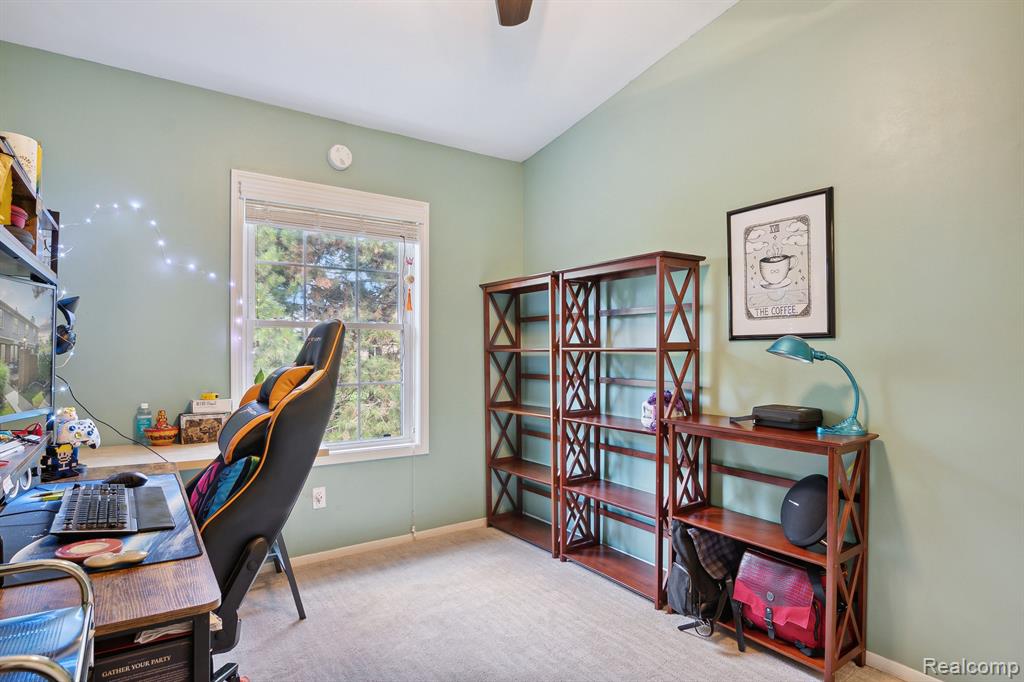 22040 EDGEWATER, Novi, MI — Photo 27