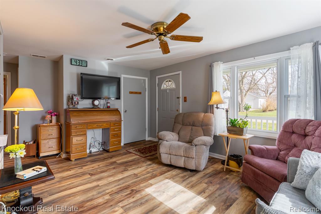 203 ATHLETIC Street, Otisville, MI 48463 — Photo 10