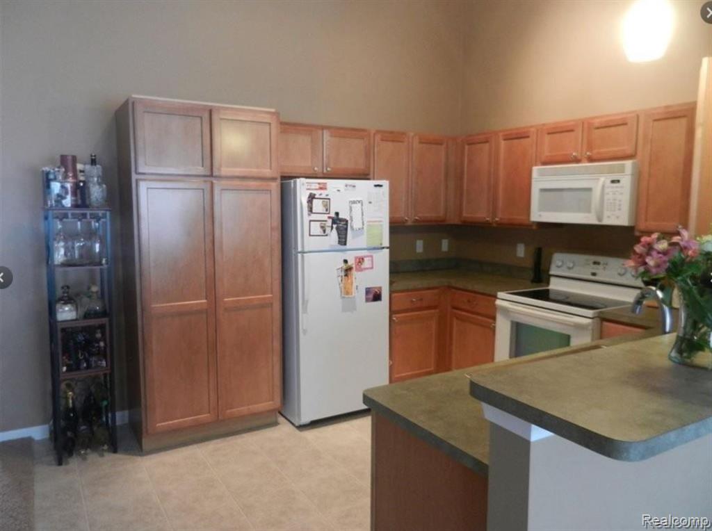 43054 STRAND Drive, Sterling Heights, MI 48313 — Photo 5